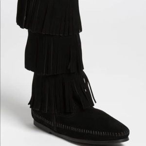 Minnetonka 3 Layer Black Boots